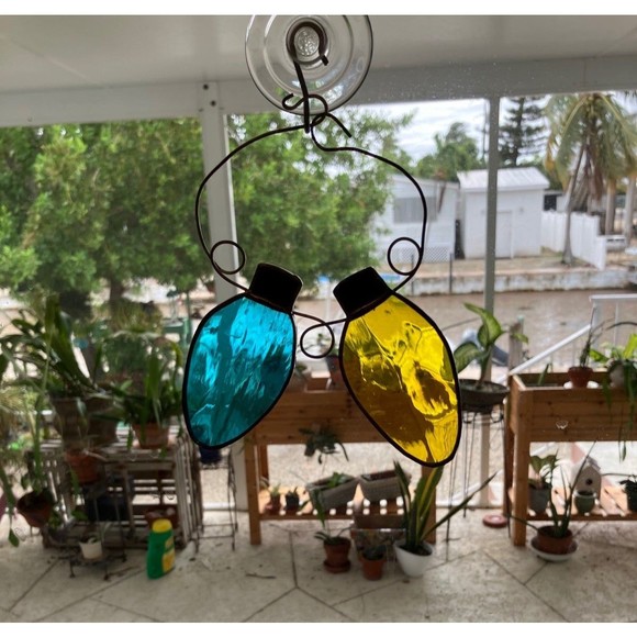 SALE ‼️ Window Decorations Leaded Stained Glass Hand Crafted Lot of 3 - Picture 3 of 4